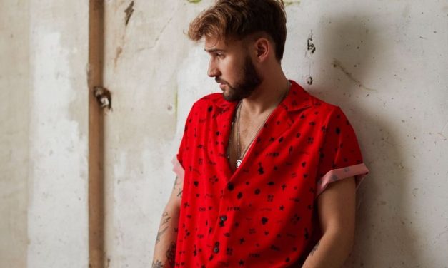 Dani Fernández presenta «Incendios y Cenizas», un resumen musical de los mejores años de su vida