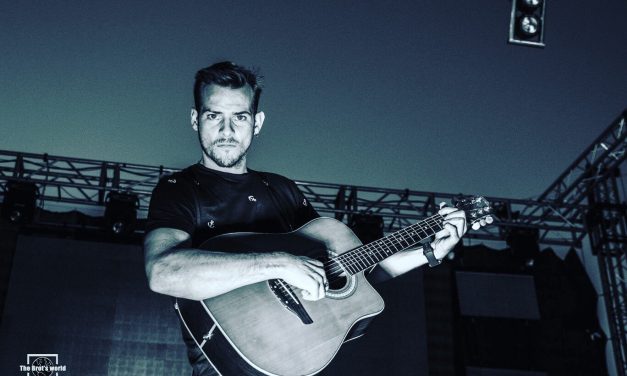 ‘Otra oportunidad’, el último tema de Alex Casademunt junto a su hermano Joan