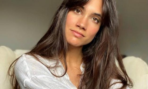 ENTREVISTA | Claudia Catalán presenta ‘La Puerta Roja’: «Todo artista pone un poquito de su corazón en su obra»