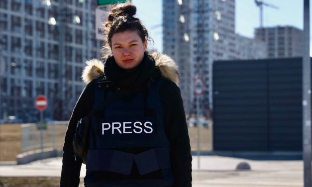 ENTREVISTA | Alina Zievakova: «Estas tres semanas como fixer me han generado una gran carga mental»