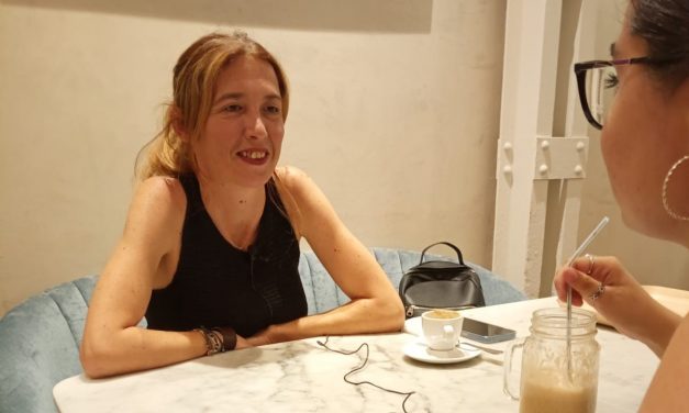 ENTREVISTA | Victoria Vílchez: «La magia es leer, crear una historia y hacer que el lector la viva»