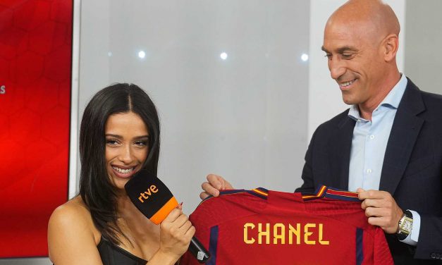 Chanel estrena ‘Toke’, la banda sonora del Mundial de Catar 2022