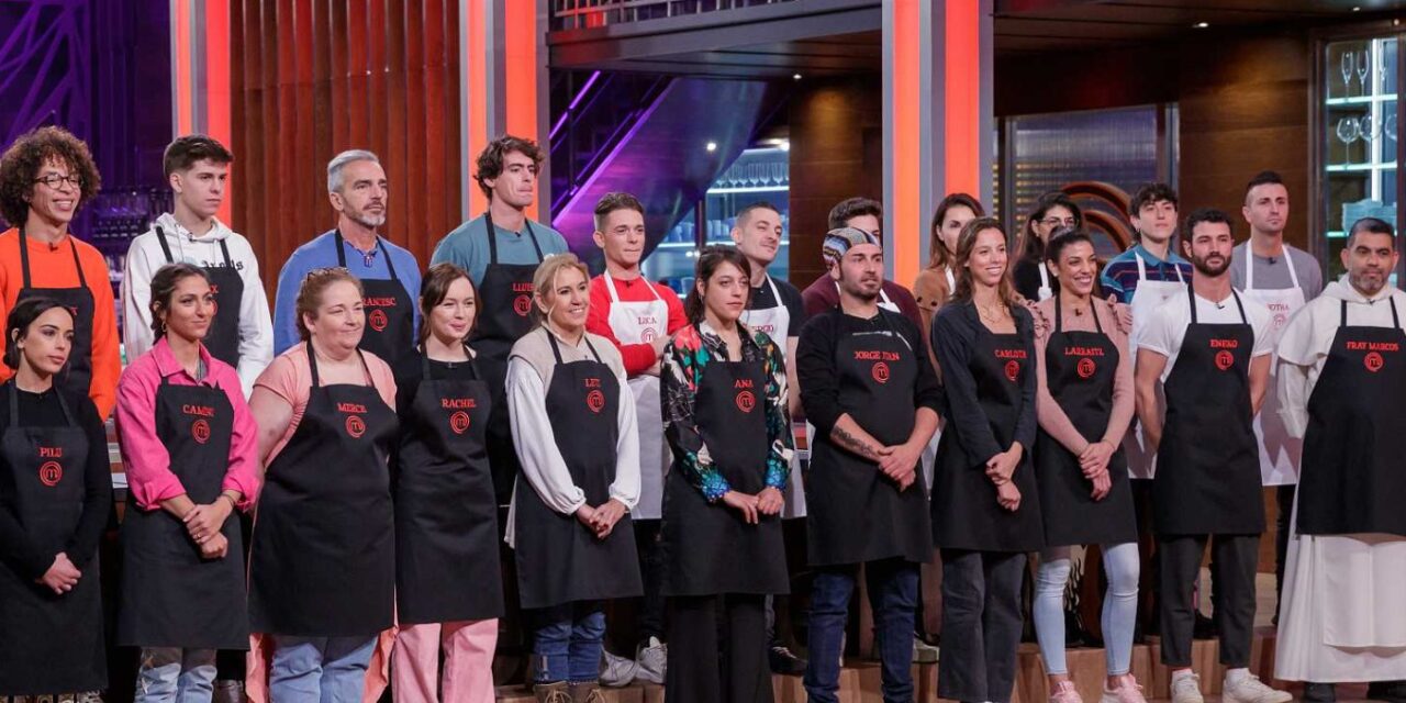 Se enciende el fuego de ‘MasterChef 11’; Rachel es la expulsada y Karla, nueva concursante