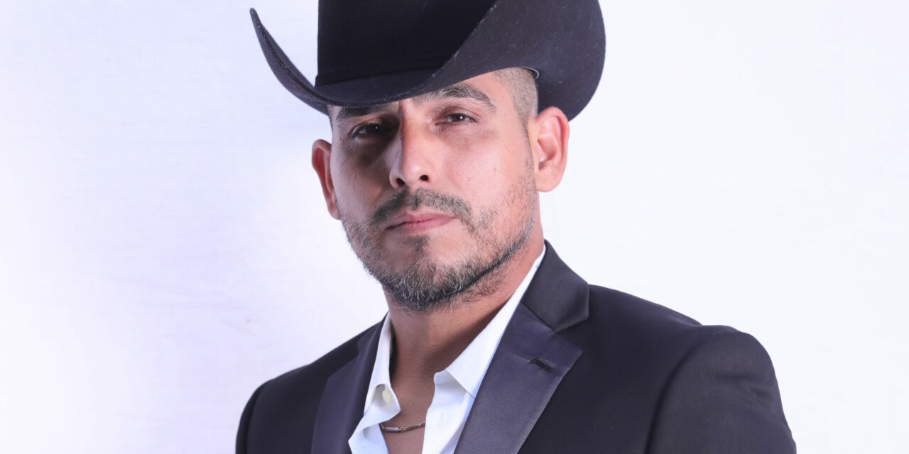 Entrevista | Espinoza Paz: «Me gustaría venir a divertirme y a ser paciente, a tomar las cosas con calma y madurez, aprender y no dudar de que pueda suceder»