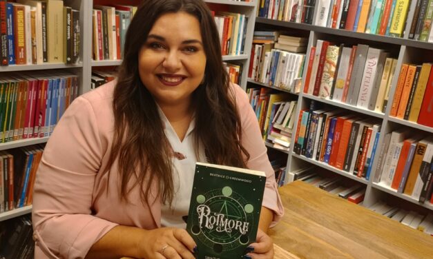 Entrevista | Beatrice Greemwood: «La muerte está muy presente en ‘Rotmore’, reflejándose en los Auras Azules»