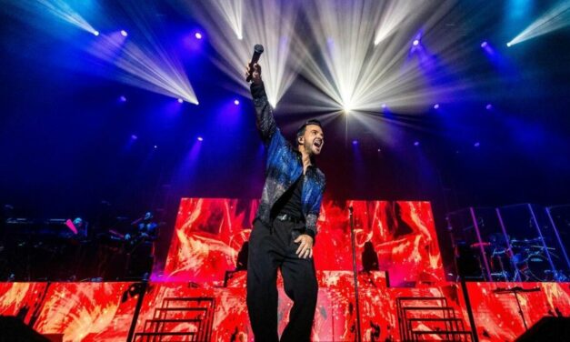Luis Fonsi celebra su 25 aniversario en los escenarios arropado por el WiZink Center de Madrid