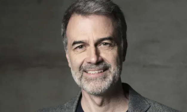 Yves de Villegas publica la novela ‘La Salamandra Desnuda’: «Ser original en Japón es muy difícil»