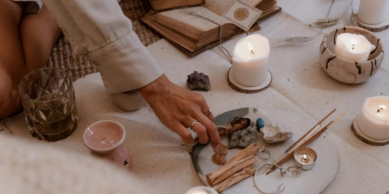 ¿Cuáles son las últimas tendencias en decoración para 2025?: aromas, texturas y velas