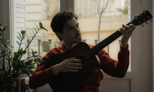 Xavibo lanza ‘No te enamores’, su tercer álbum de estudio, y confirma gira por España