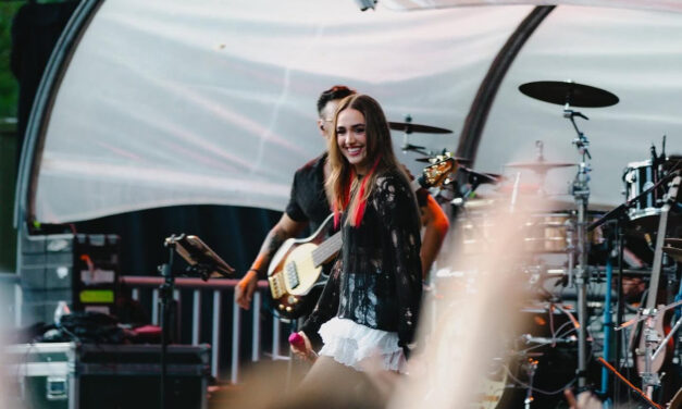 Ela Taubert hace volar el SummerStage de Central Park entre preguntas y muchas mariposas
