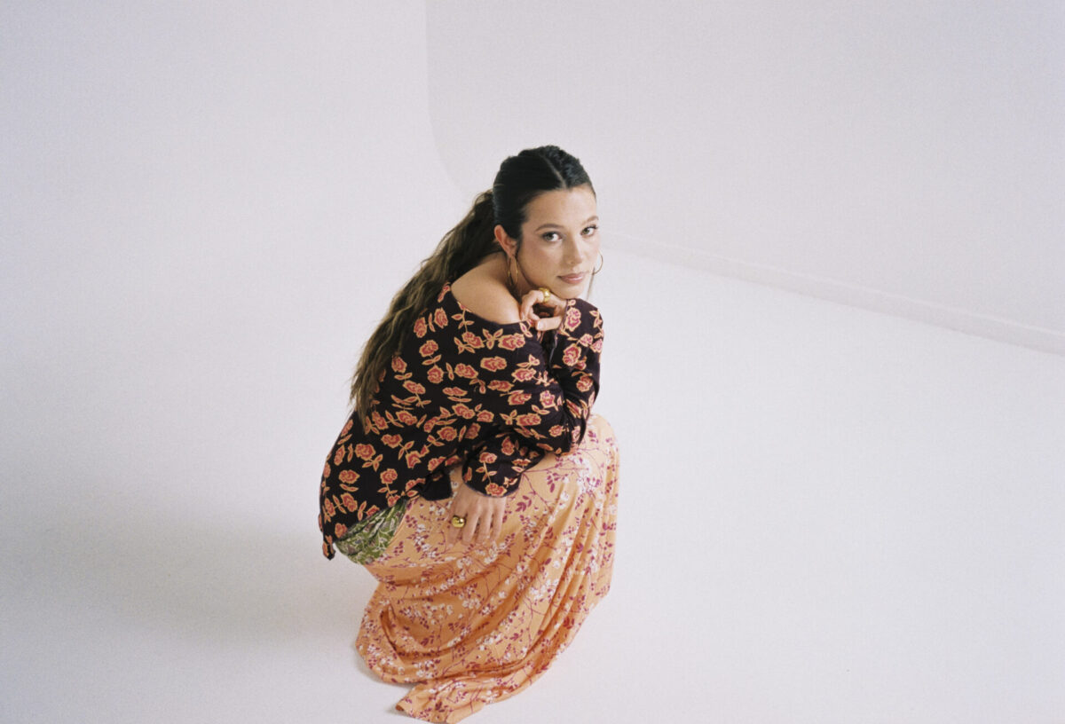 Julia Debis presenta su nuevo EP, 'La Memoria' | Fotografía: Cedida por M2 Music Group