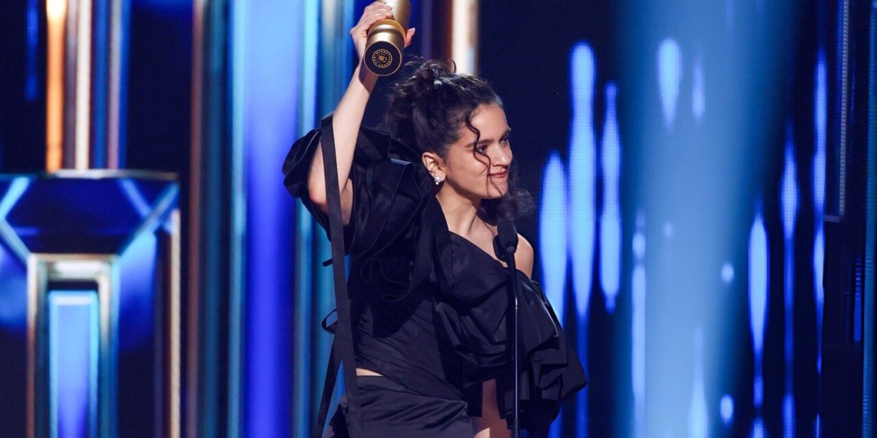 Rosalía deslumbra en los Premios Billboard Latinos de 2026